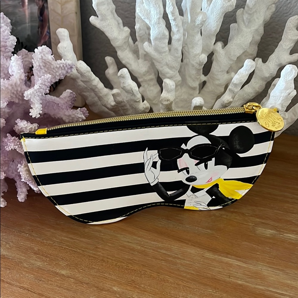 Disney Store Minnie Mouse Zippered Case